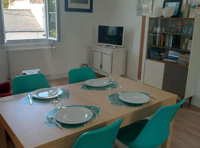 Appartamento à Pied - Grand Lumineux - Ménage Et Linge Non Compris *